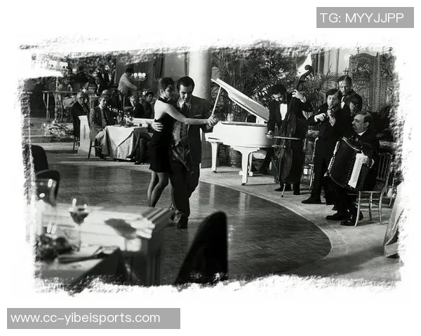 加布里埃尔高空跃起意外重摔下体撞击立柱引发男人们的共鸣与心痛