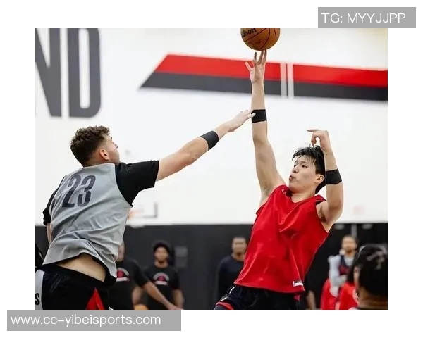 苏群分析明星中锋背打优势杨瀚森需加强防守跑动与三分能力 苏群分析明星中锋背打优势杨瀚森需加强防守跑动与三分能力